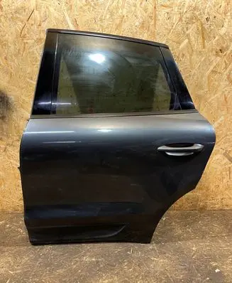 Porsche Macan (95B) Rear door D489