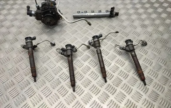 Nissan Qashqai Fuel injection system set 0445010404 6691773 167008960R