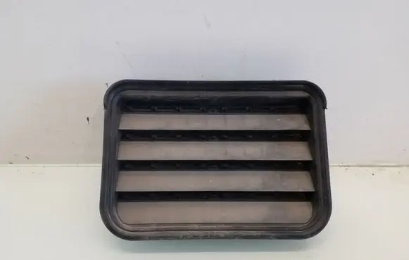 Mercedes-Benz R W251 Quarter panel pressure vent A1648300042