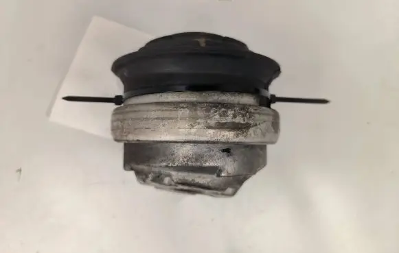 Mercedes-Benz SL R230 Engine mount vacuum valve 