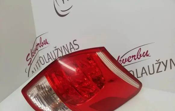 Toyota RAV 4 (XA30) Rear/tail lights
