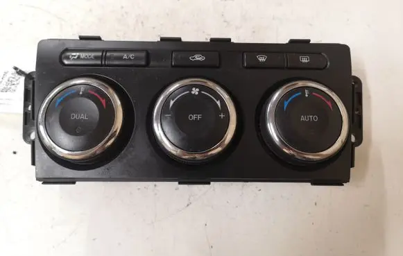 Mazda 6 Climate control unit GDN361190A T1013520U