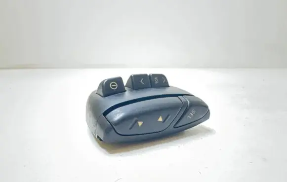 Toyota Corolla E120 E130 Steering wheel buttons/switches 8623013010