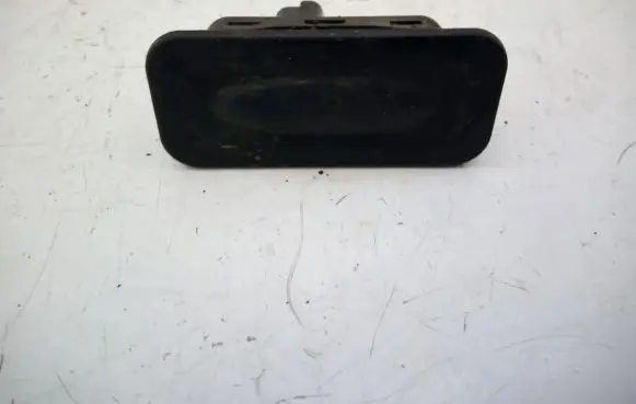 Renault Scenic II - Grand scenic II Tailgate/boot open switch button 