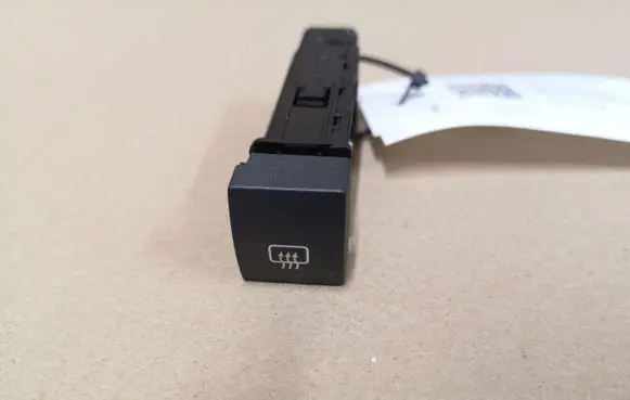 KIA Sorento Windscreen/window heater switch 621W05010 202002962