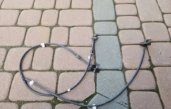 Windshield washer spray nozzle