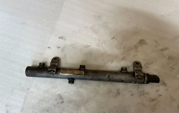 Mercedes-Benz E W211 Fuel main line pipe A6420702595