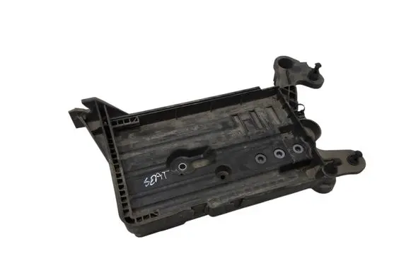 Seat Leon (5F) Battery tray 5Q0915321