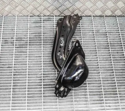 Toyota C-HR I Rear upper control arm/wishbone 120318