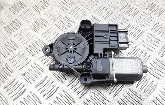 Seat Arona Rear door window regulator with motor 2q2959882