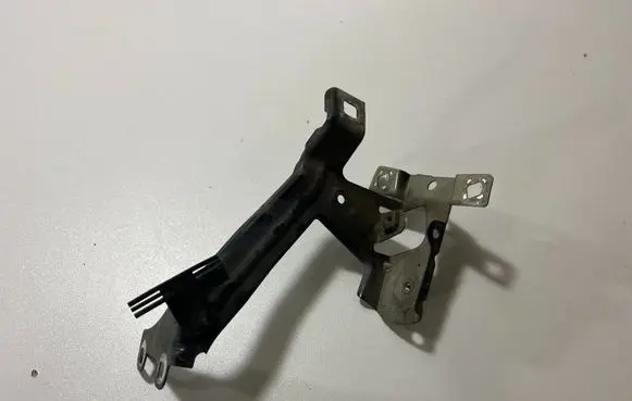BMW 7 G11 G12 Fender mounting bracket 7347424 7413402