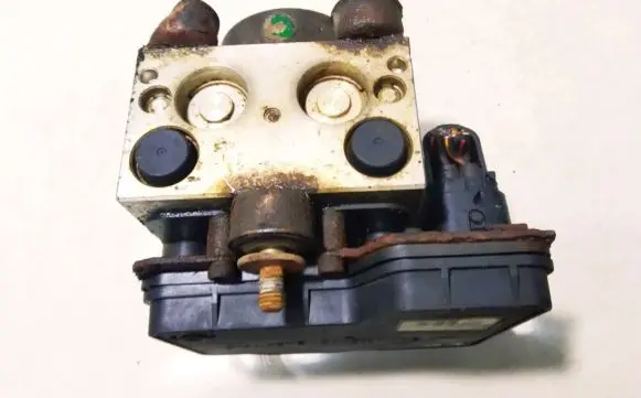 Mazda 6 ABS Pump gj6e437a0 2404e0140