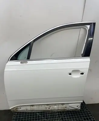 Audi Q7 4M Front door 4M0831051F 4M0971029FM