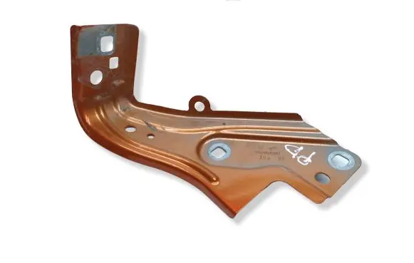 Renault Clio V Fender mounting bracket 631405428R