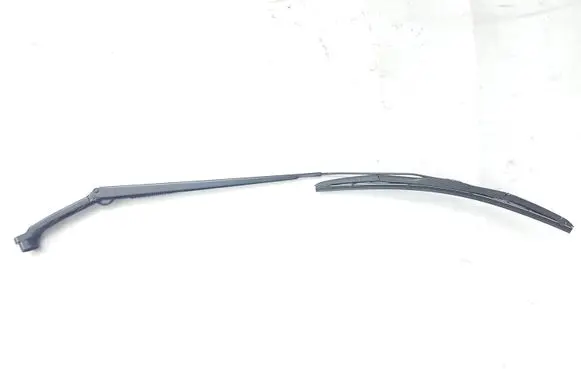 Subaru Legacy Windshield/front glass wiper blade 8524 2467