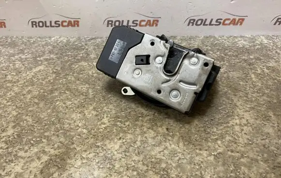 Opel Vivaro Sliding door lock 8200282323 93851810