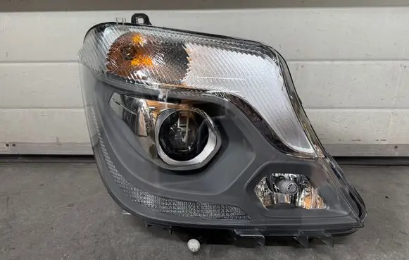 Mercedes-Benz Sprinter W906 Headlight/headlamp A9068206300