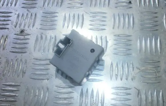 Ford Mondeo MK I Other control units/modules 93BB10E850AC 5390004IE