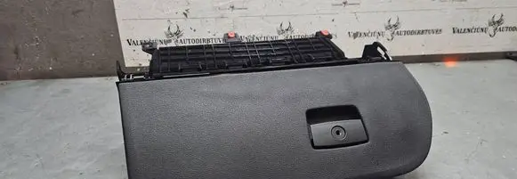 BMW X3 F25 Glove box 105019669 9210486