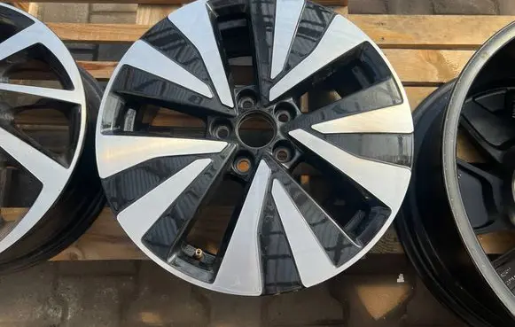 Volkswagen Taigo R16 alloy rim 2G7601025A