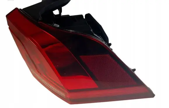 Volkswagen Tiguan Rear/tail lights 5NA945096D