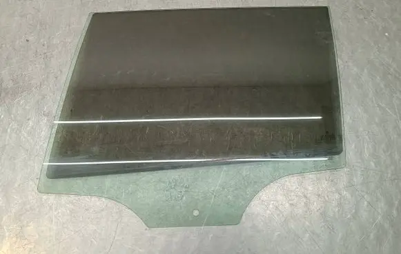 Volkswagen Golf VII Rear door window glass 5G9845025 43R00048