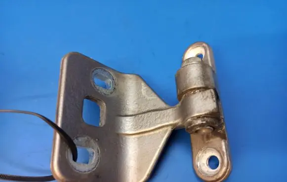 Mercedes-Benz E W211 Rear door lower hinge 0303LI14