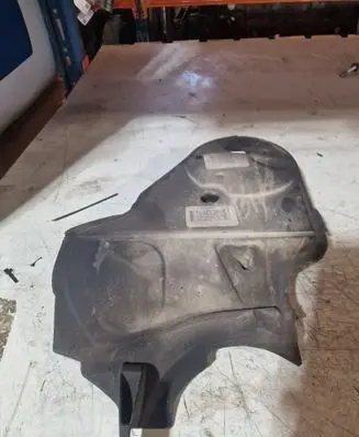 Volvo XC90 Timing belt guard (cover)