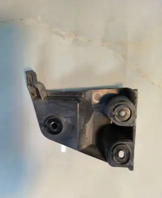 BMW X3 E83 Bumper support mounting bracket corner 