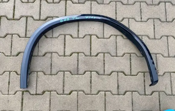 BMW X3 G01 Front arch trim 