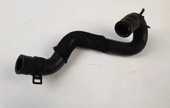 Mercedes-Benz CLA C117 X117 W117 Engine coolant pipe/hose A2702031782