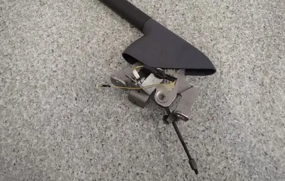 Mitsubishi Colt Hand brake release handle 