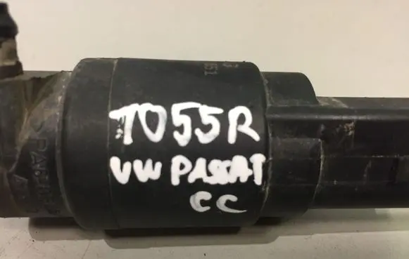 Volkswagen PASSAT CC Windscreen/windshield washer pump 1K5955651
