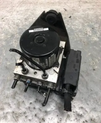 Volkswagen Golf VI ABS Pump 1K0614517DR 1K0907379BL