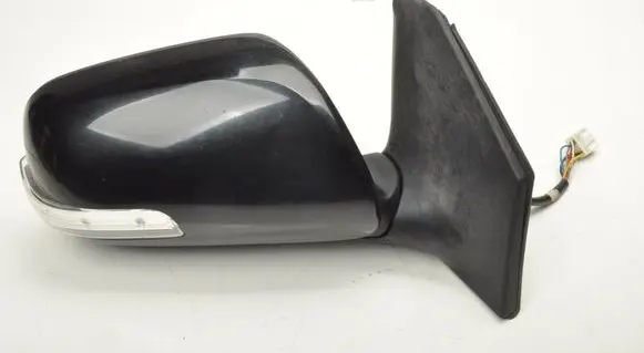 Toyota Avensis T250 Front door electric wing mirror 