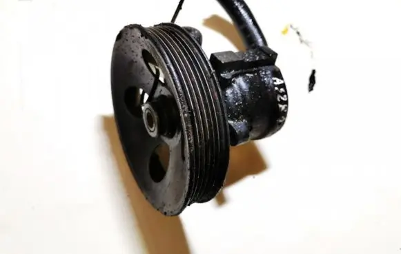 Opel Tigra A Power steering pump 90473169 26051533