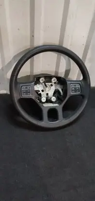 Dodge RAM 1500 DS Steering wheel