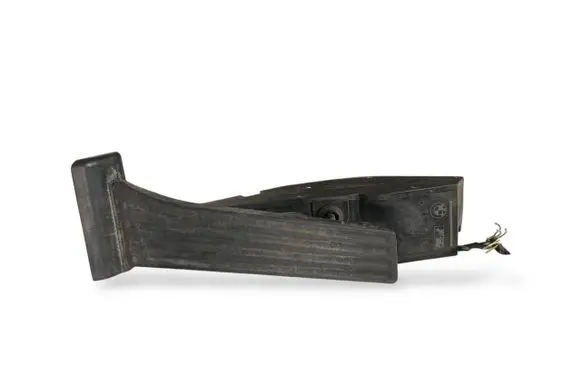 BMW 3 E46 Accelerator throttle pedal 6753518