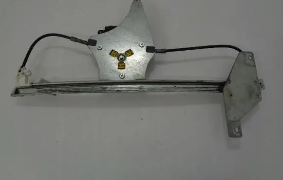 Peugeot 508 Front window lifting mechanism without motor