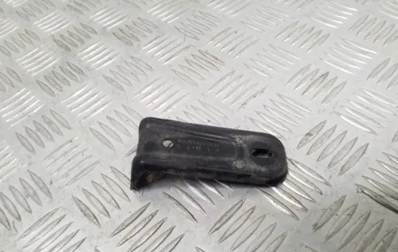 Headlight/headlamp mounting bracket