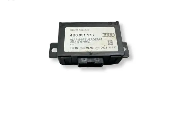 Audi A3 S3 8L Alarm control unit/module 4B0951173