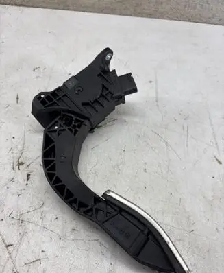 Audi A6 S6 C8 4K Accelerator throttle pedal 4N1723523A 6PV01164213