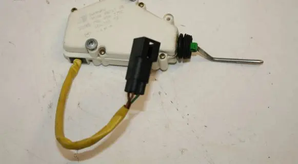 Ford Galaxy Central locking motor 7M0959775C 404155 7M0959772C