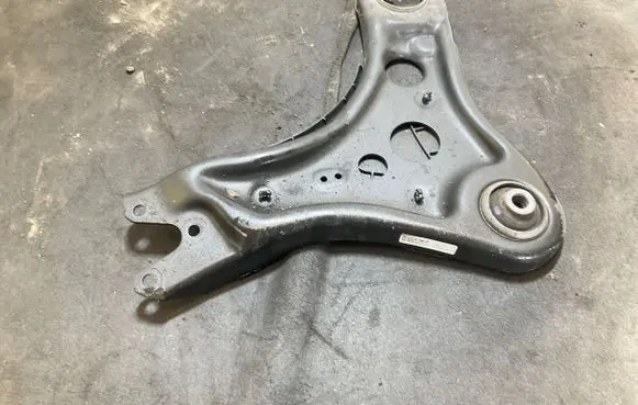 Cupra Born Front lower control arm/wishbone 1EA407151B