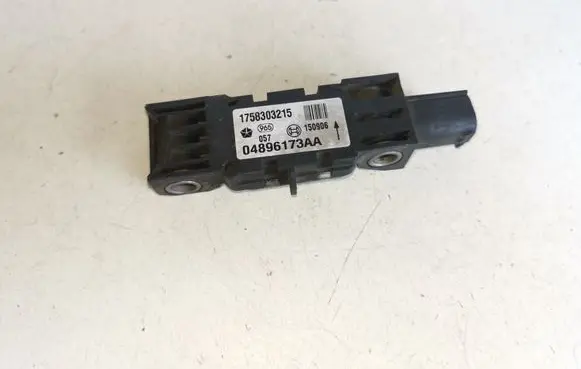Chrysler 300 - 300C Airbag deployment crash/impact sensor 04896173AA 1758303215