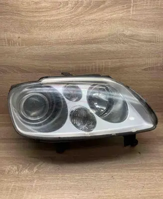 Volkswagen Touran I Headlight/headlamp 1T0941032D 1T0907391 0301205272