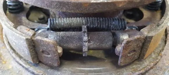 KIA Ceed Handbrake/parking brake pads 