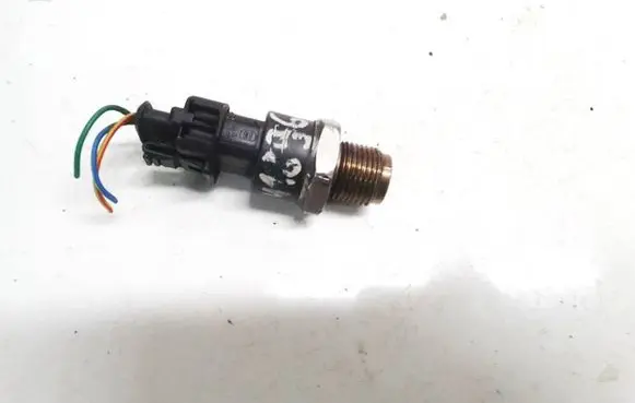 Opel Corsa C Fuel pressure sensor 0445214044 03-12-06003028