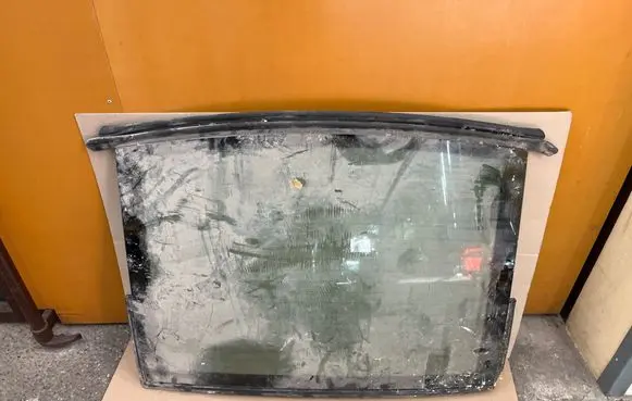 BMW X3 E83 Front windscreen/windshield window 43R001025