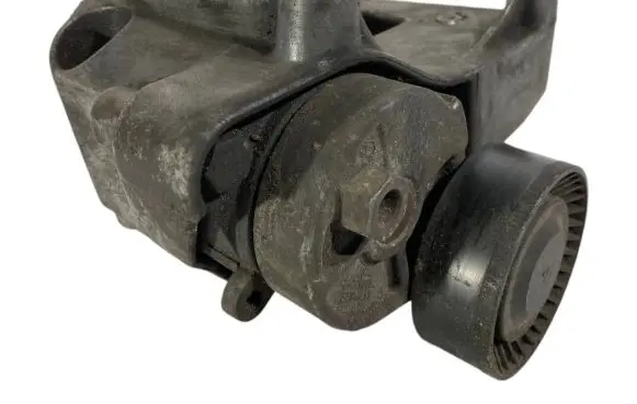 BMW 5 E39 Generator/alternator bracket 